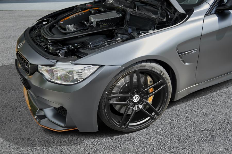 Моторный отсек BMW M4 GTS by G-Power 2016 года  (фото 9 из 17)